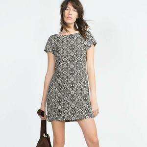 ZARA WOMAN BLACK WHITE BAROQUE FLORAL PRINT CAP SLEEVE MINI SHIFT DRESS SZ: L